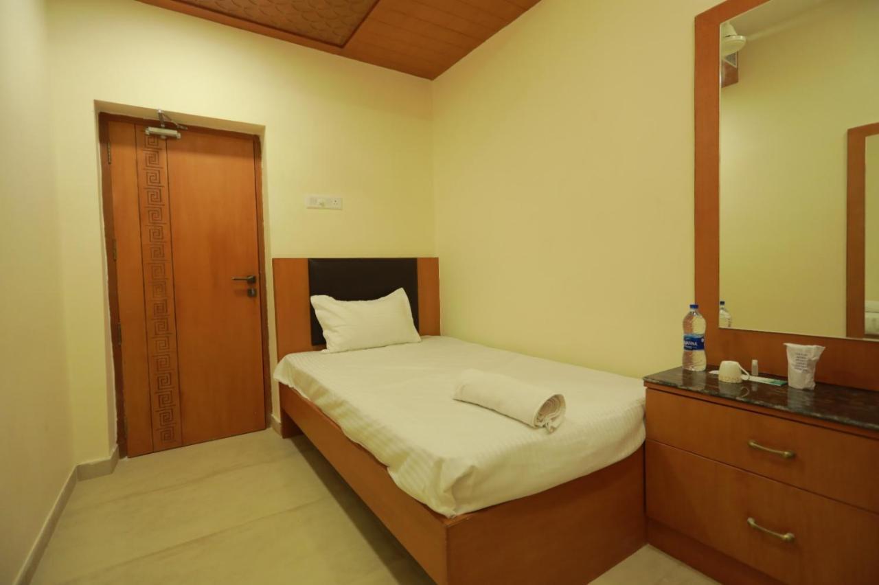 Hotel Ashok Palace Karūr 外观 照片